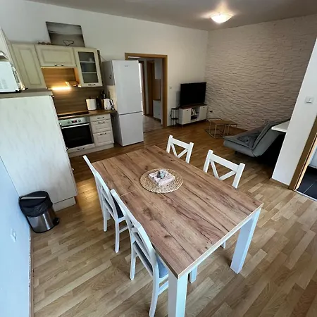 Rodinný V Lipně Nad Vltavou Apartamento *